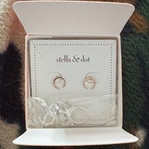 Stella & Dot Amelia Stud Pack Silver